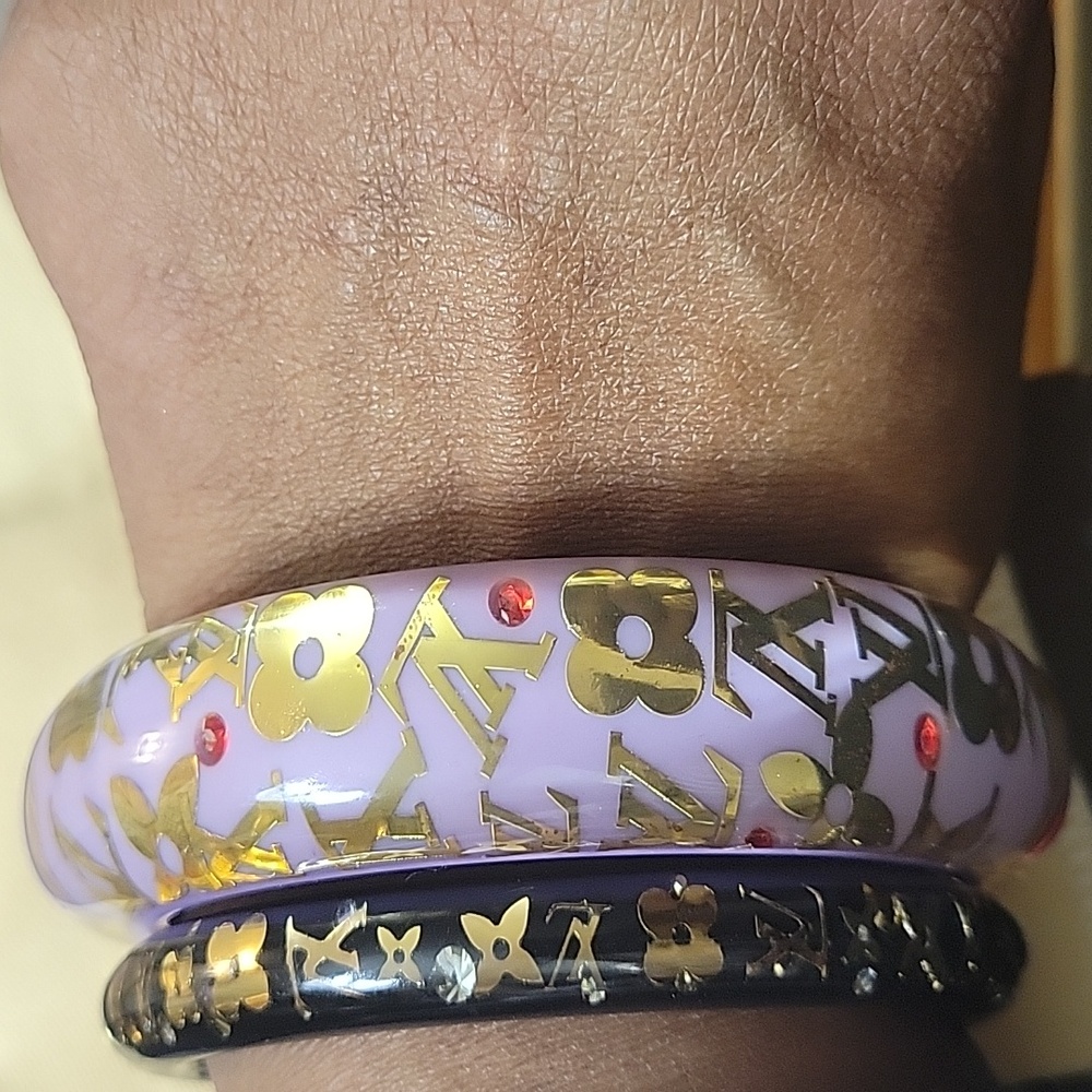 LOUIS VUITTON RESIN  BANGLE - Picture 8 of 8